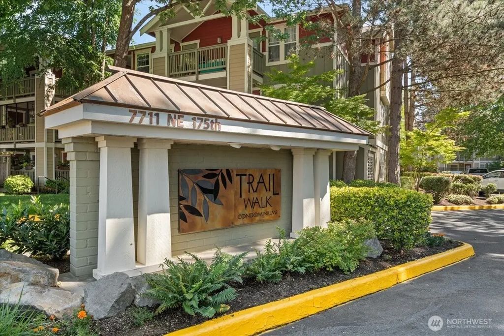 7711 Ne 175th Street A305, Kenmore