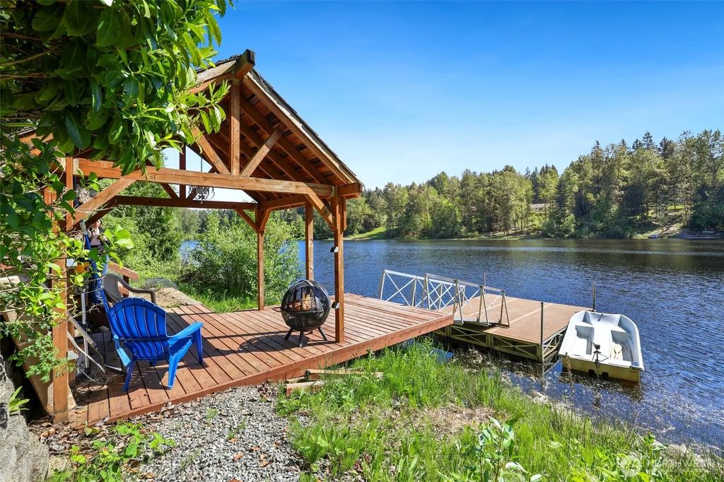 4820 W Tapps Drive E, Lake Tapps