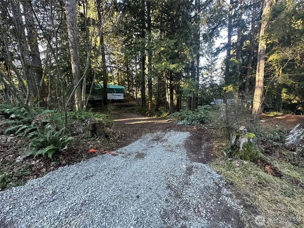 5160 Ma Kook Trail, Concrete