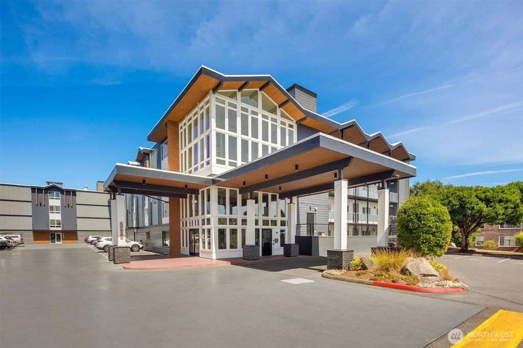 2501 Canterbury Lane E 320, Seattle