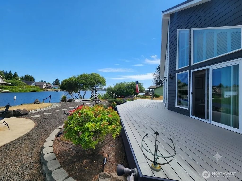 798 Cod Court Sw, Ocean Shores