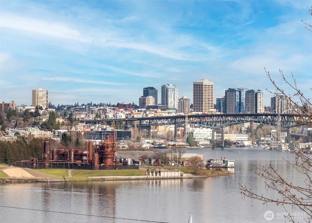 2040 Waverly Place N 301, Seattle