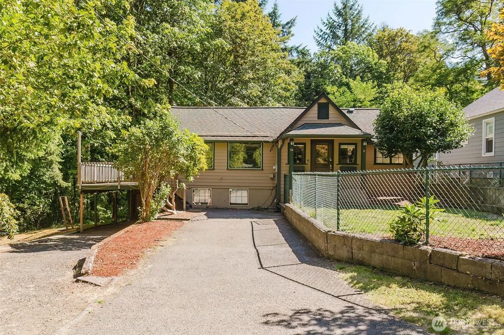 918 Taylor Street E, Port Orchard