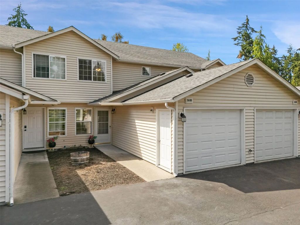 5608 99th Street Ct E, Puyallup