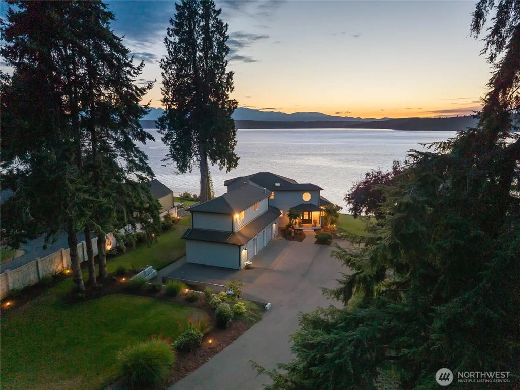 31879 S Bridge Way Ne, Poulsbo