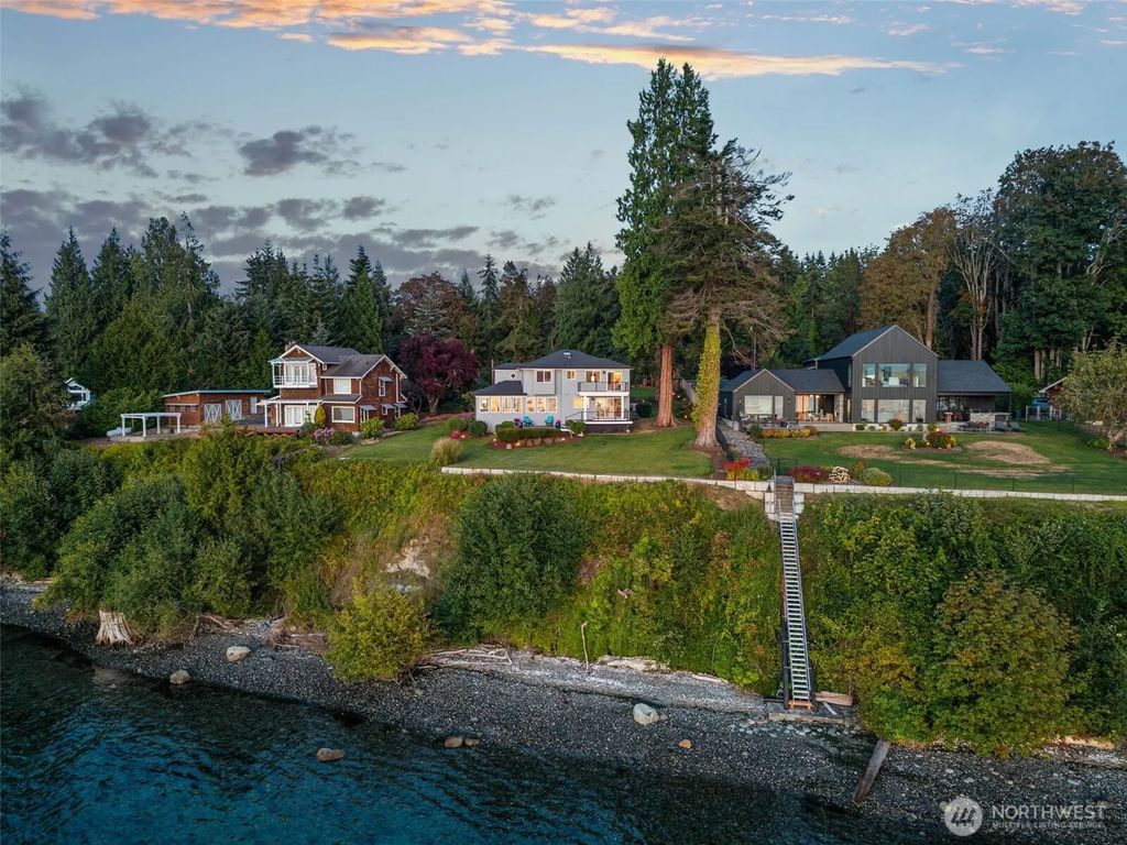 31879 S Bridge Way Ne, Poulsbo