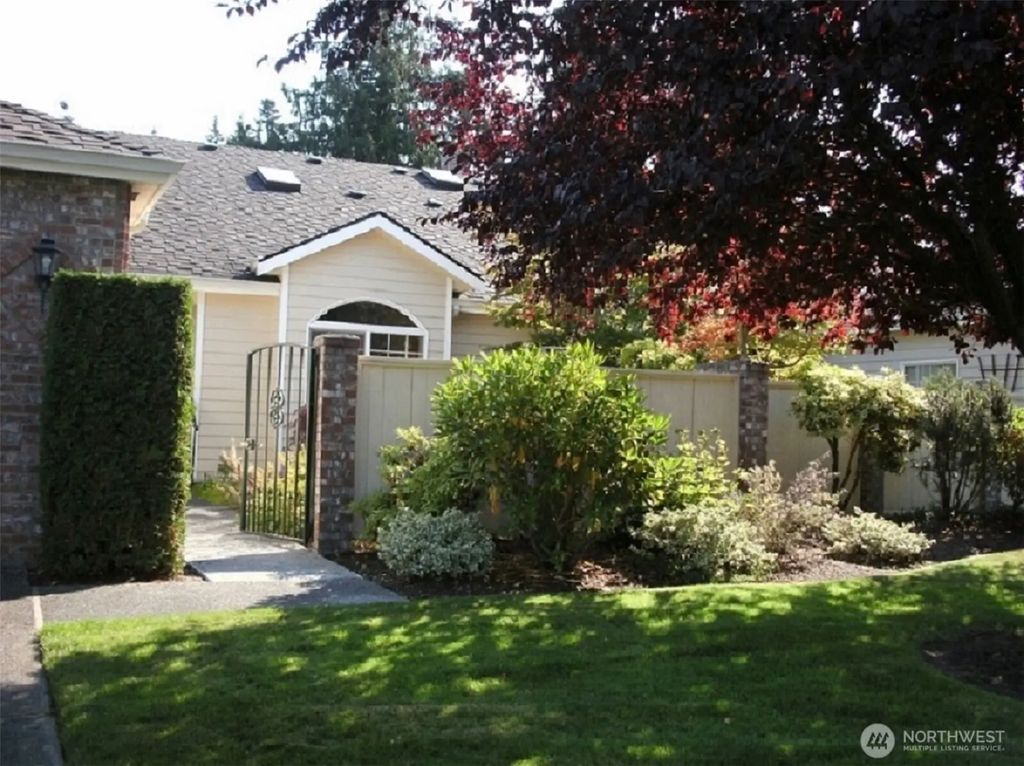 201 Foursome Drive, Sequim