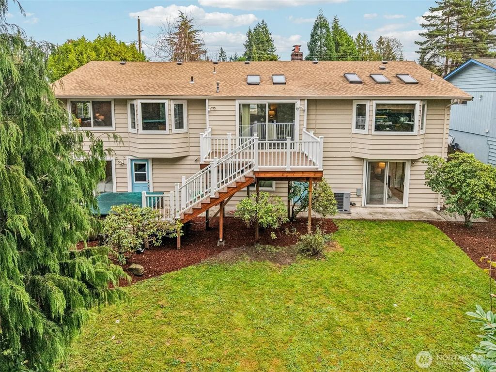 5733 155th Avenue Ne, Redmond