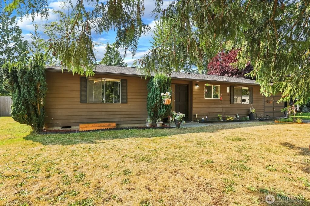 2422 Hennessy Lane, Port Angeles