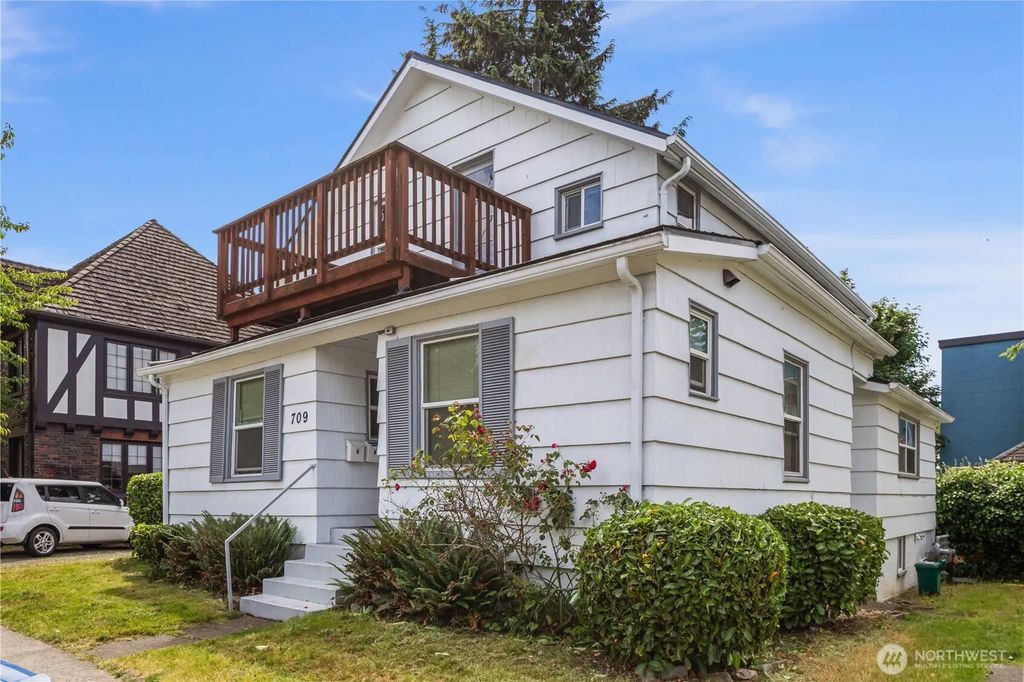 709 Ne 43rd Street, Seattle