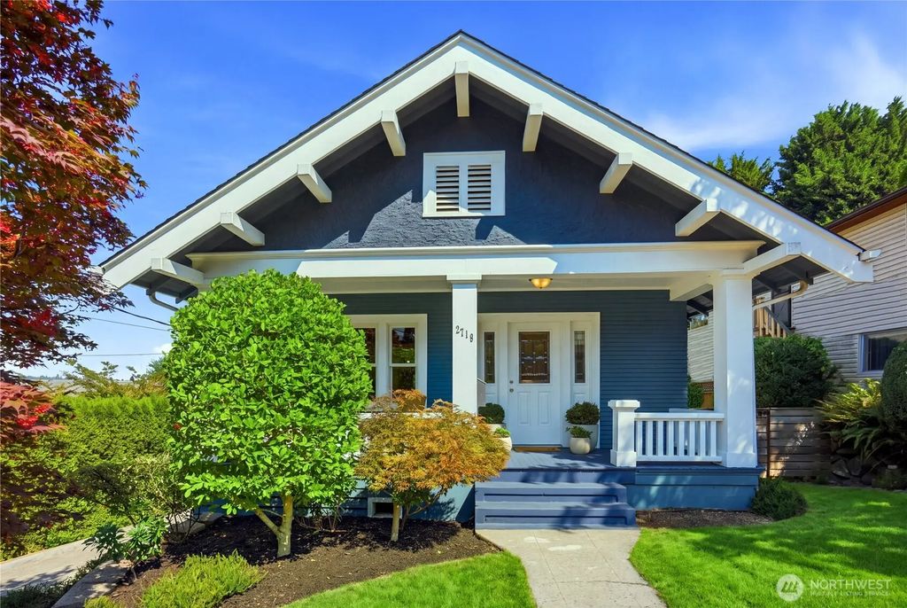 2716 Warren Avenue N, Seattle
