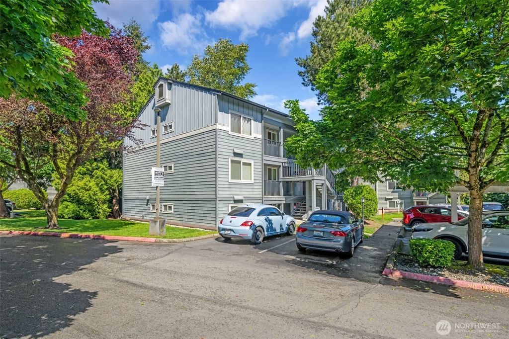 11102 Ne 125th Lane K136, Kirkland