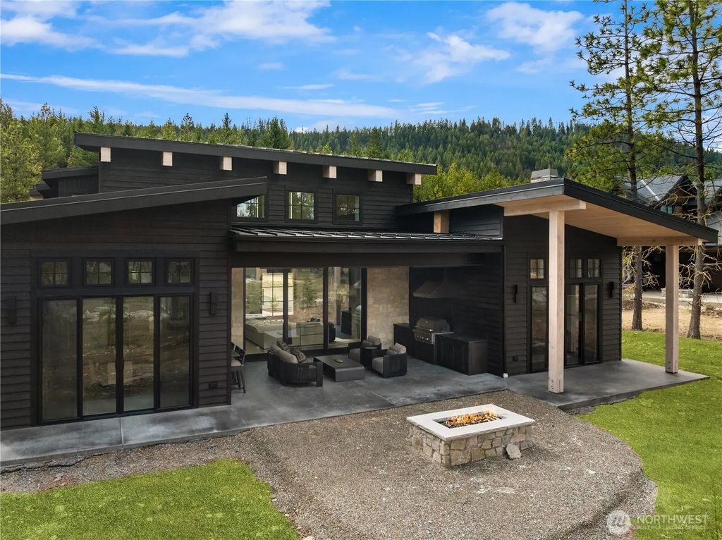 451 Southern Star Lane, Cle Elum
