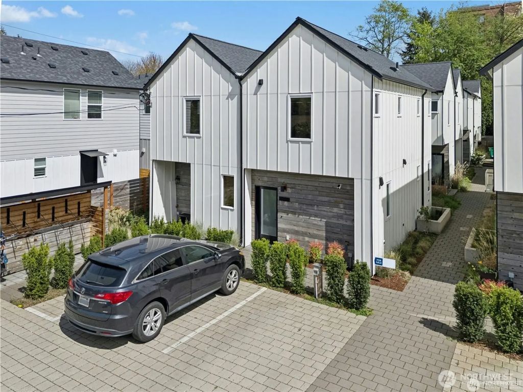 10354 Wallingford Ave N B, Seattle