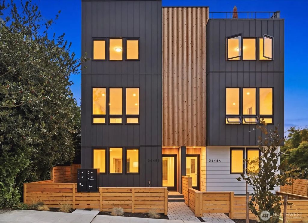 3648 B Greenwood Avenue N, Seattle