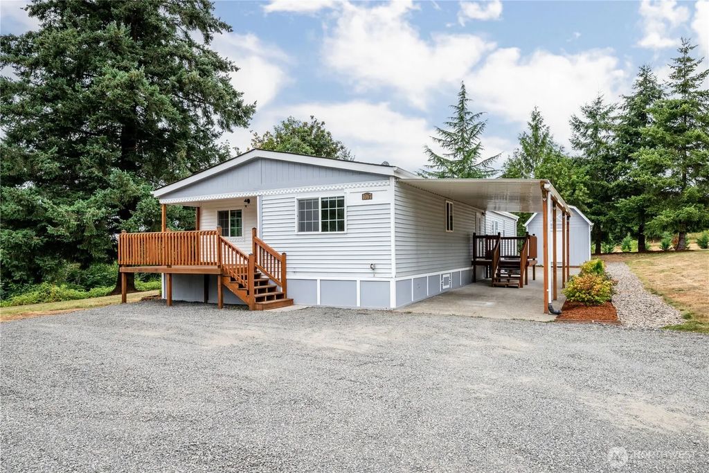 1067 Spirit Lake Highway, Castle Rock