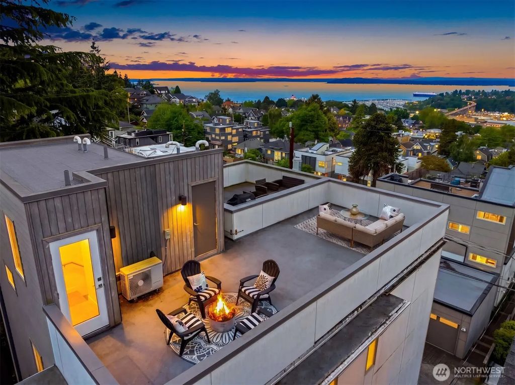 1935 B 7th Avenue W, Seattle