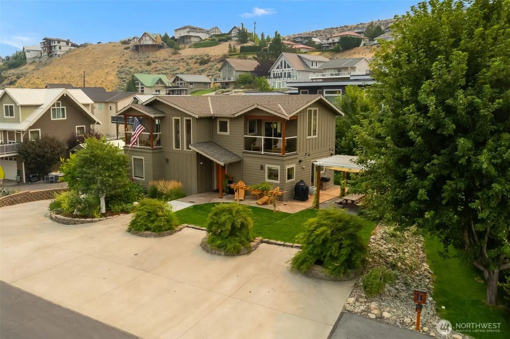 340 Lake Front Road, Orondo