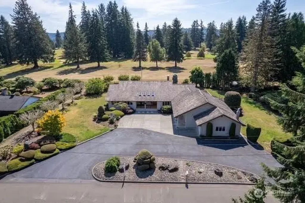 721 Fairway Drive, Aberdeen