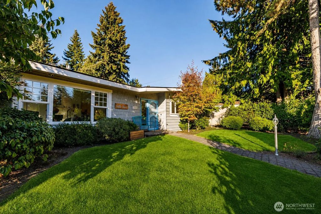 10648 Ne 47th Place, Kirkland