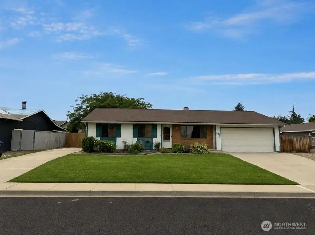 908 N Elliot Avenue, Wenatchee