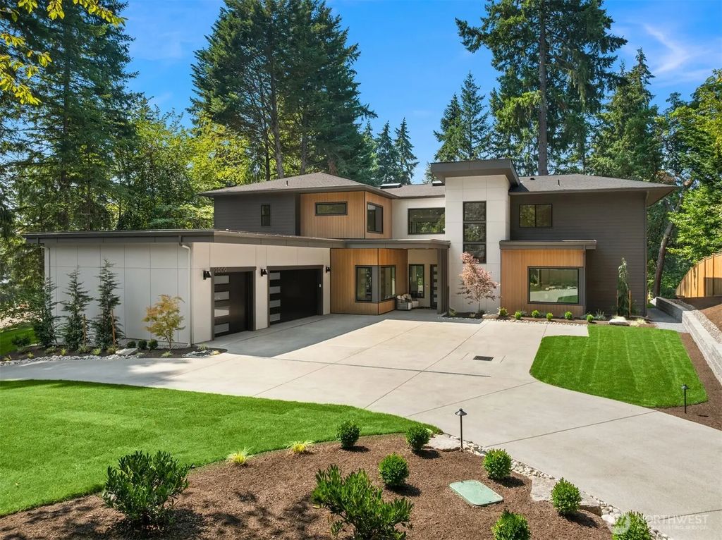 2009 102nd Place Se, Bellevue