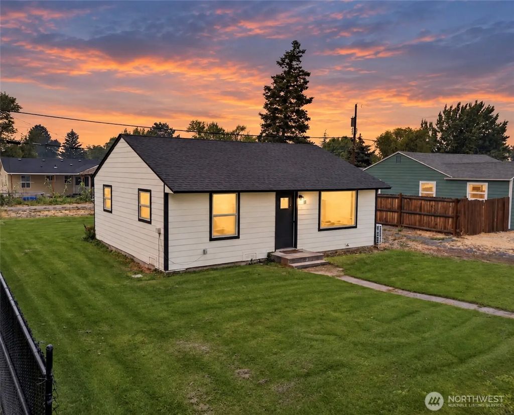 11 Ivy Street Ne, Ephrata
