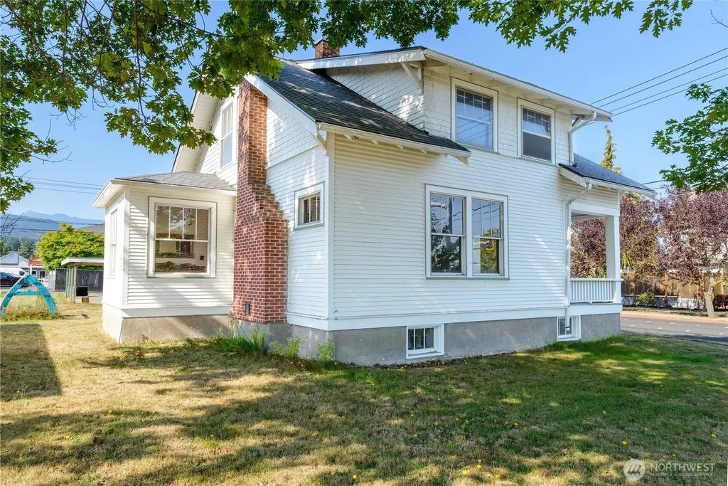 503 S Peabody Street, Port Angeles