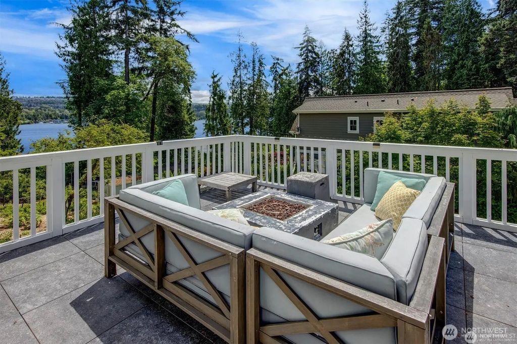 9950 Se 39th Street, Mercer Island