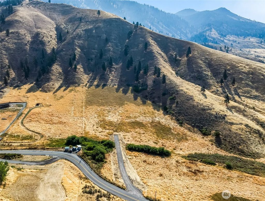 Nahahum Canyon Road, Cashmere