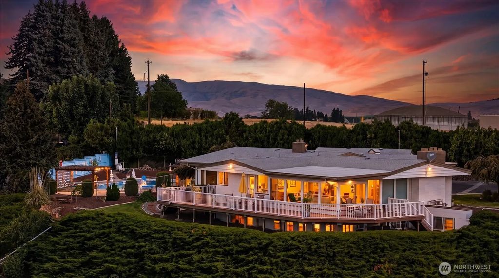 714 N 58th Avenue, Yakima