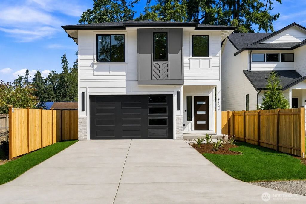 8823 121st Street Sw, Lakewood