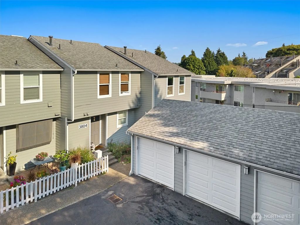 3802 25th Avenue W, Seattle