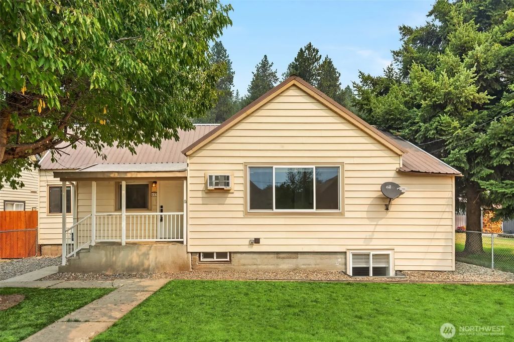 403 E 3rd Street, Cle Elum