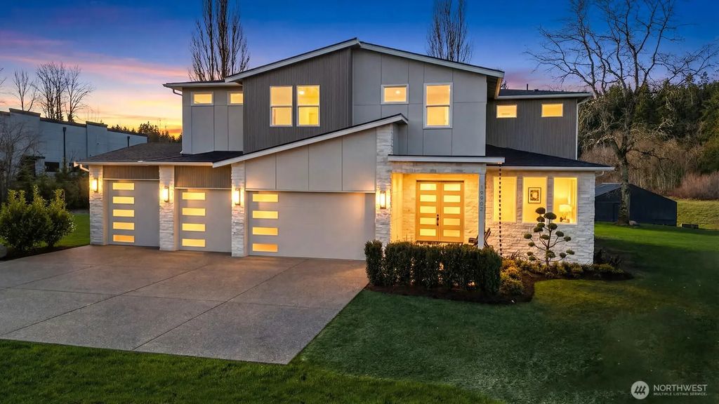19810 Broadway Avenue, Snohomish
