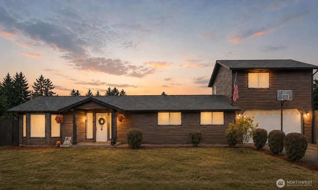 815 E Simpson Avenue, Montesano