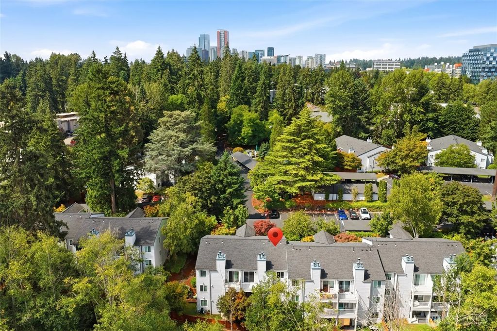 12740 Ne 10th Place E305, Bellevue