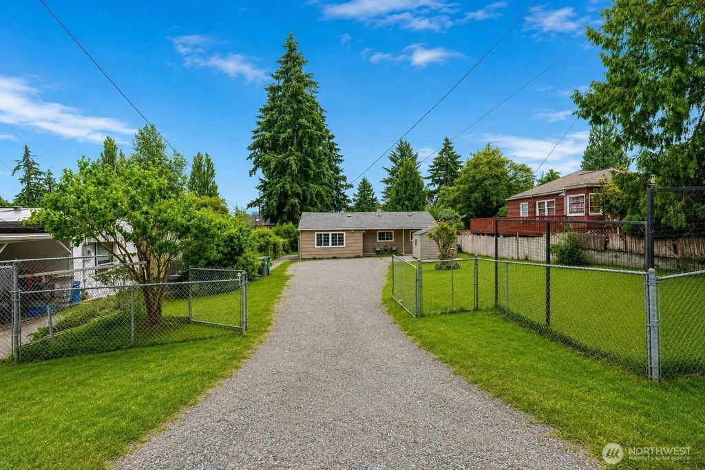 819 Sw 134th Street Sw, Burien