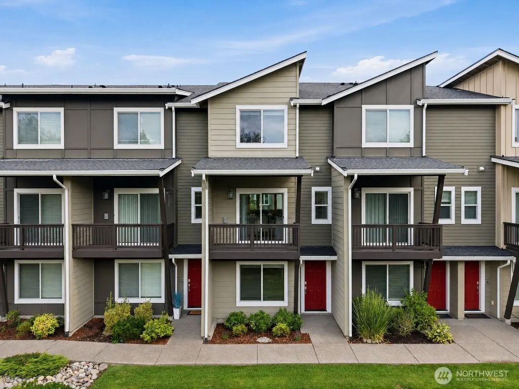 17416 118th Ave Court E F, Puyallup