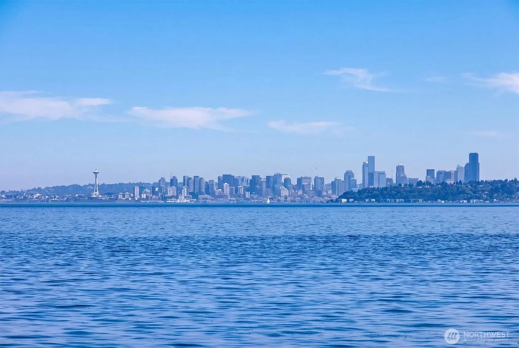1239 Colchester Drive E, Port Orchard