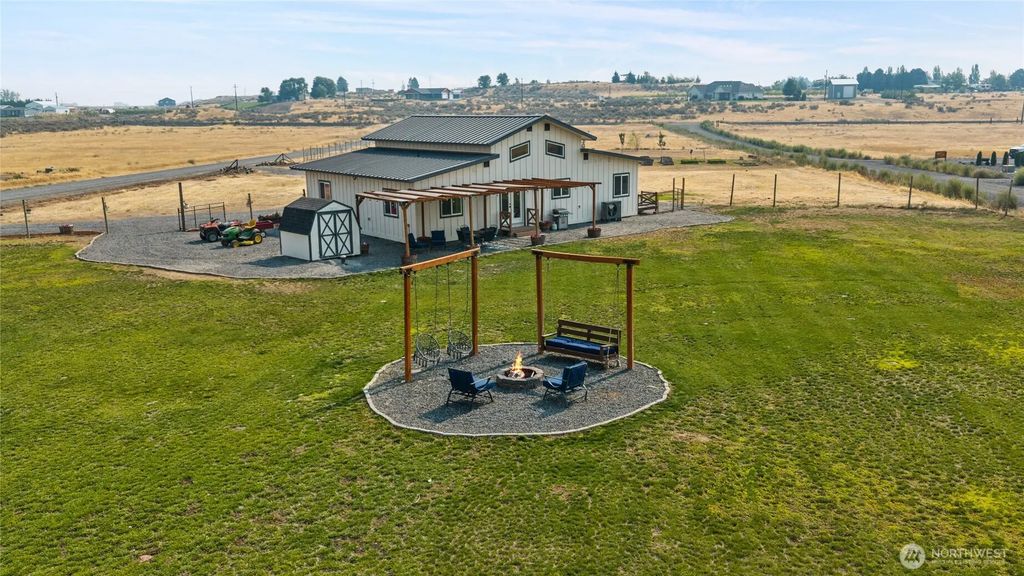3277 Road 10.9 Nw, Ephrata