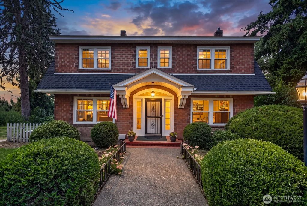 912 Cherry Lane, Grandview