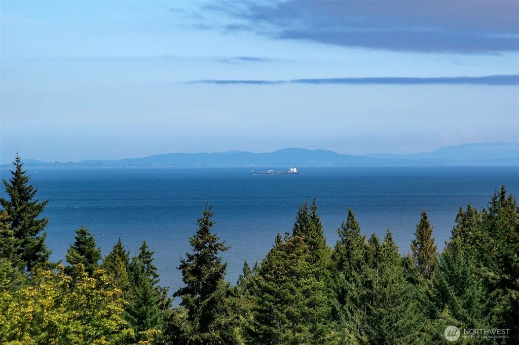 1668 Freshwater Bay Road, Port Angeles