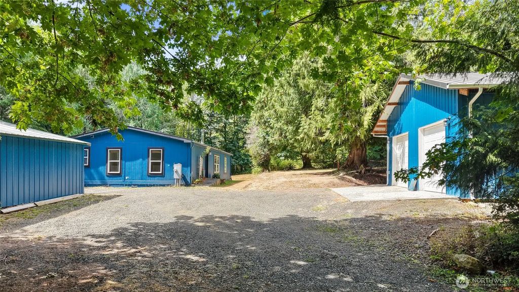 520 E Stadium Beach Road W, Grapeview