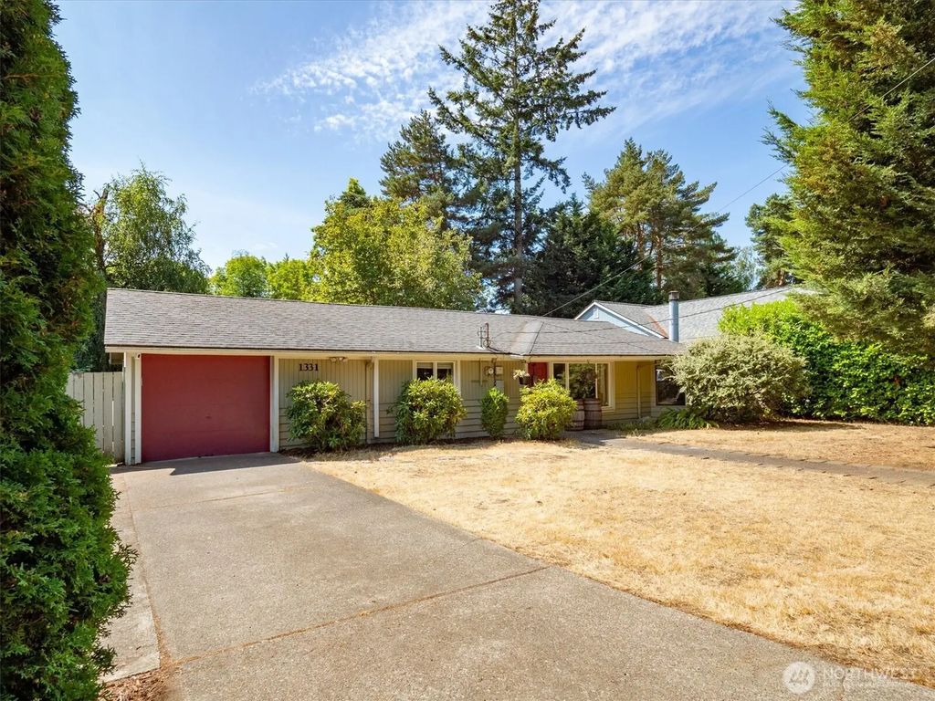 1331 N 121st Street, Seattle