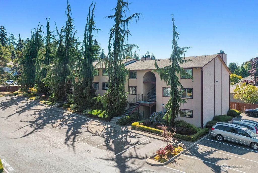 4904 81st Place Sw 105, Mukilteo