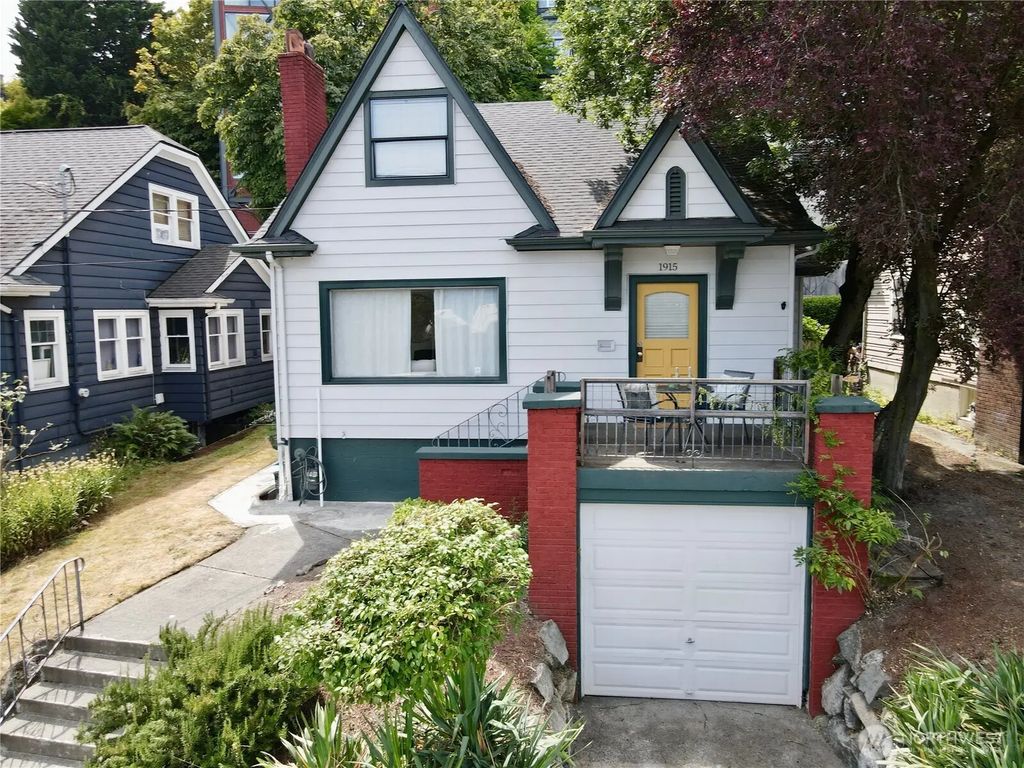 1915 Dexter Avenue N, Seattle