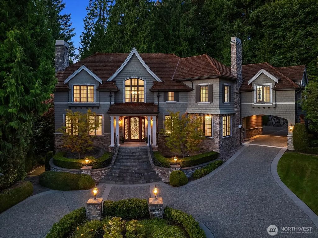 20424 Ne 64th Place, Redmond