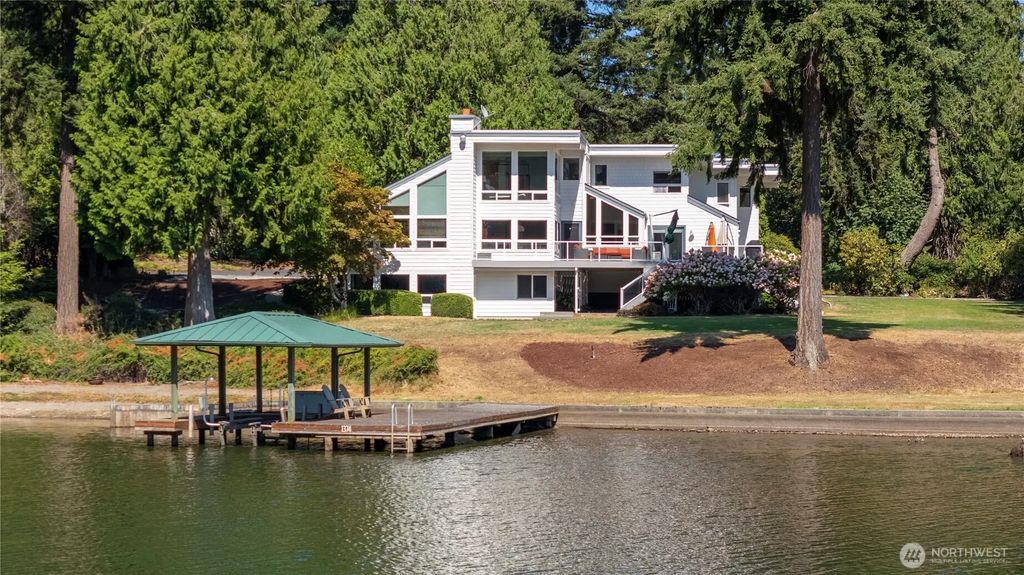 21424 Snag Island Drive E, Lake Tapps