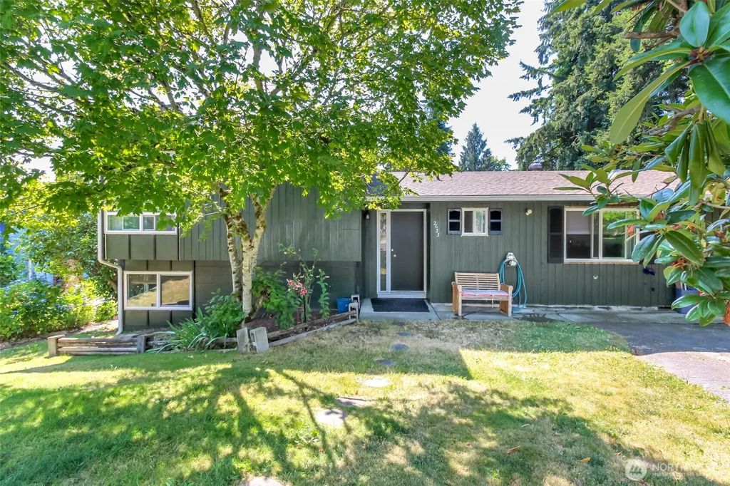 2633 Lake Youngs Court Se, Renton